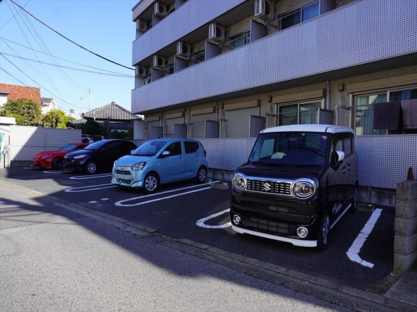 駐車場　駐車場