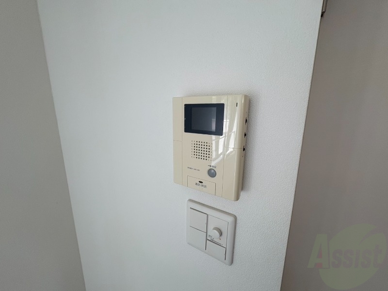セキュリティ　インターホンです。オートロック付きで安心のマンションです。