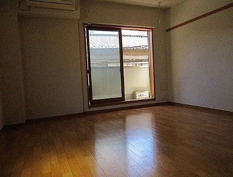 居室・リビング　☆明るい洋室☆