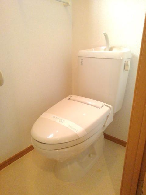 トイレ　☆温水洗浄便座付き☆