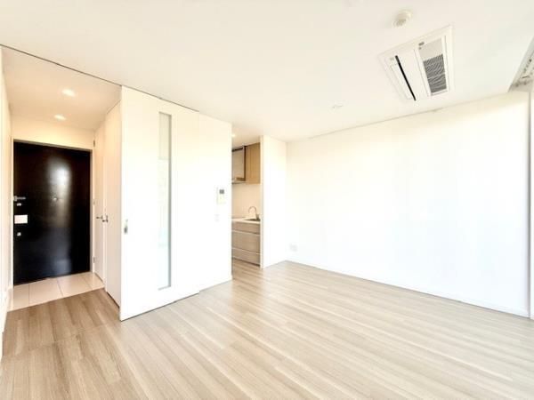 居室・リビング　写真は同タイプ住居です。
