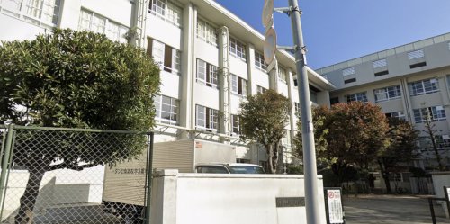 中学校　福岡市立原中央中学校（中学校）まで890m