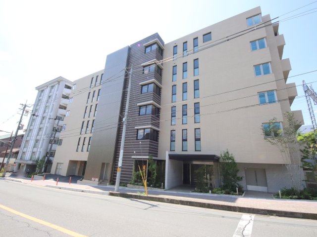 Tour d’Ange Ikoma