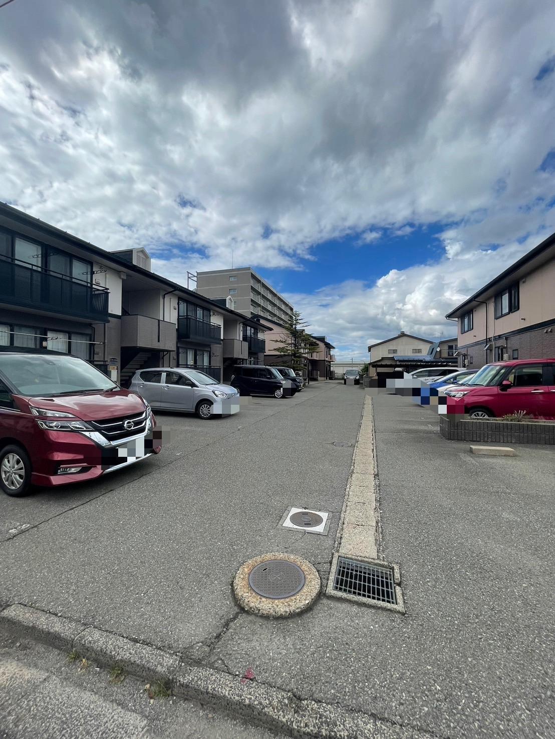 駐車場　駐車場