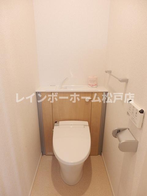トイレ　落ち着いたトイレです