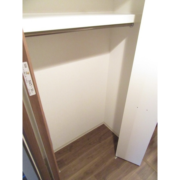 収納　クローゼット完備です
