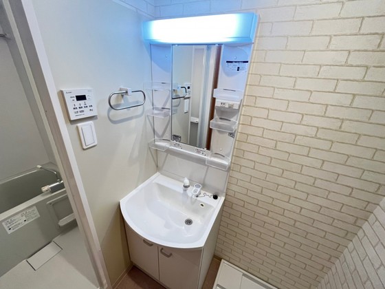 洗面設備　※別部屋の写真です