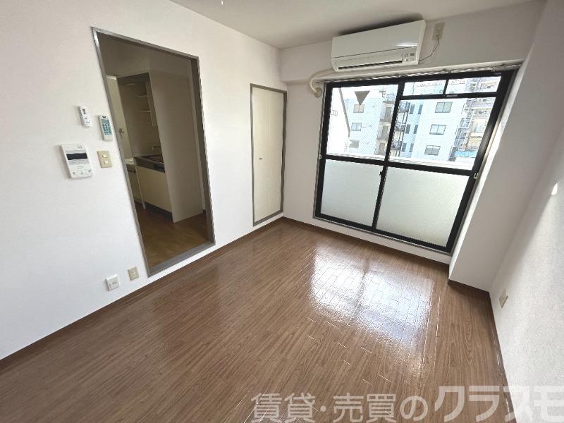 居室・リビング　明るいお部屋です♪