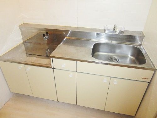 キッチン　＊別部屋参考写真です。
