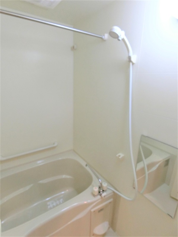 バス・シャワールーム　※別部屋参考写真