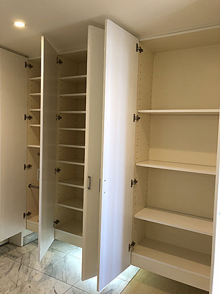 玄関　※別部屋の参考写真です。