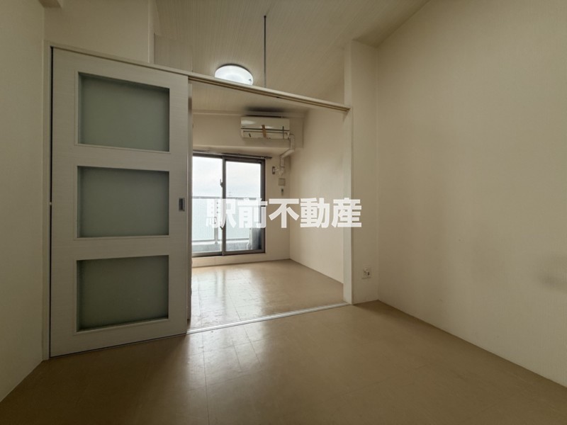 居室・リビング　白が基調のお部屋！