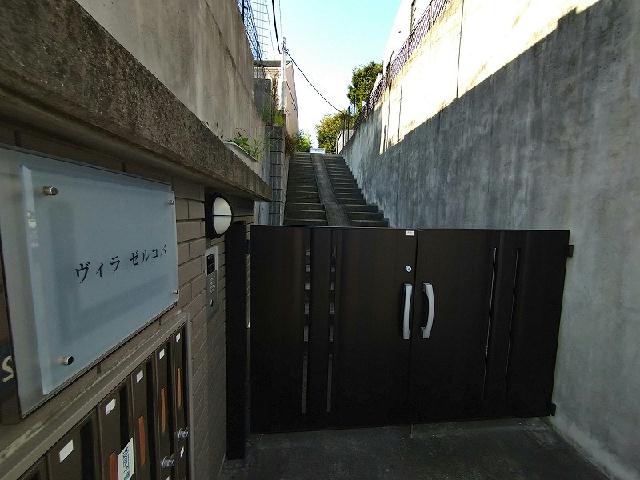エントランス　オートロックゲート