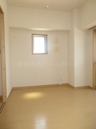居室・リビング　※別号室参考写真