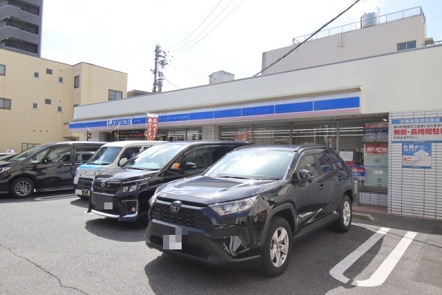 コンビニ　ローソン 中村水主町店（コンビニ）まで200m