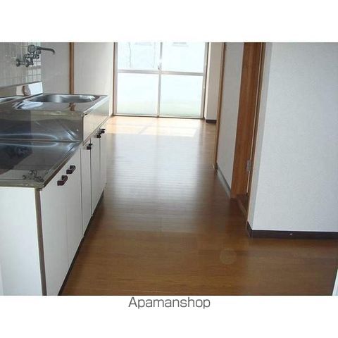 テヅカセイゾンハイツの居間写真