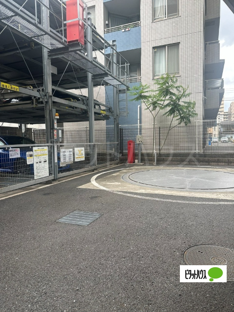 駐車場　敷地内駐車場