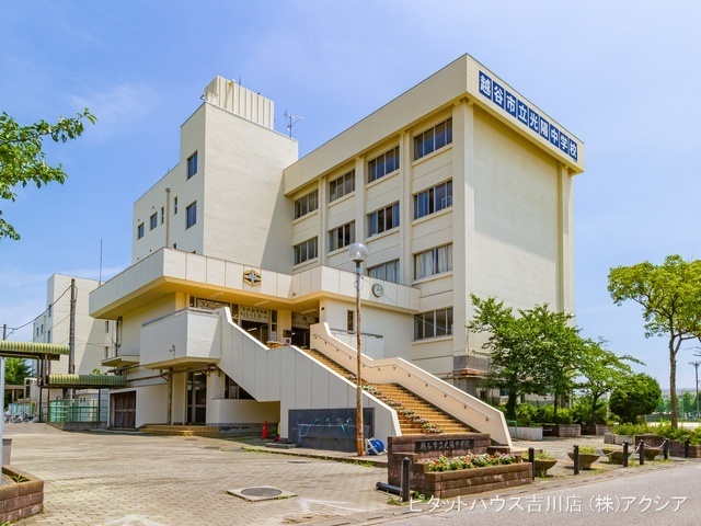 中学校　越谷市立光陽中学校（中学校）まで825m