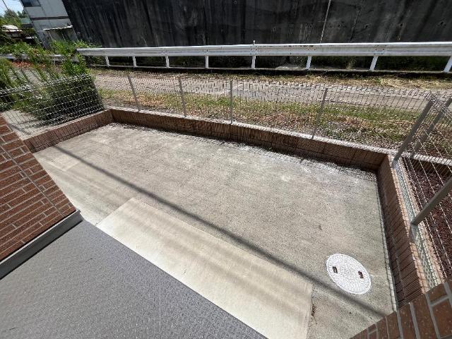 バルコニー　専用庭