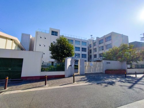 小学校　大阪市立湯里小学校（小学校）まで534m