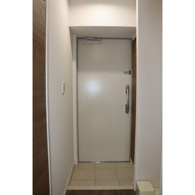 アルファコート西川口22の玄関写真