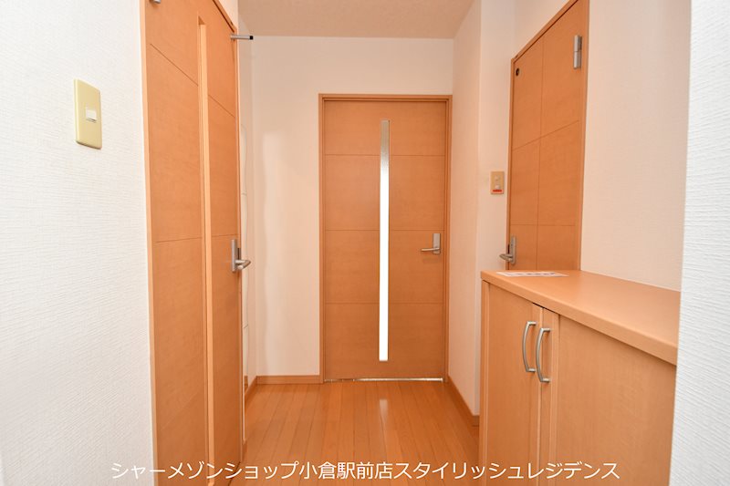 FORTUNATE砂津の玄関写真