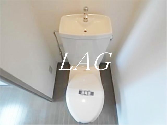 京王線 笹塚駅 徒歩12分 10階建 築29年のトイレ写真