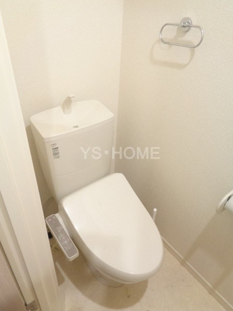 ＪＲ中央線 荻窪駅 徒歩16分 2階建 築11年のトイレ写真