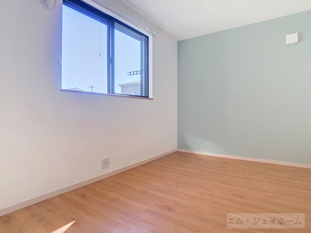 湖とそよ風のLUMINOUSの居間写真