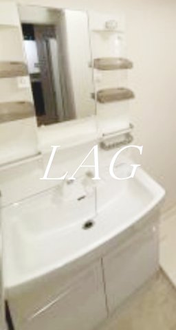 洗面設備　独立洗面台です。