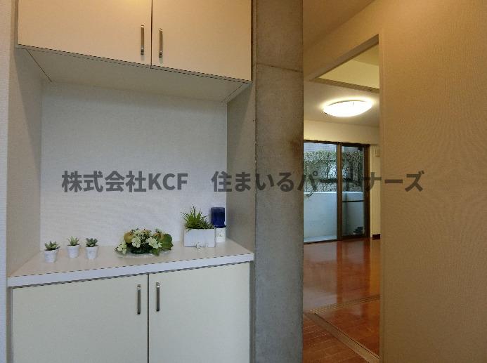 玄関　収納もある玄関です