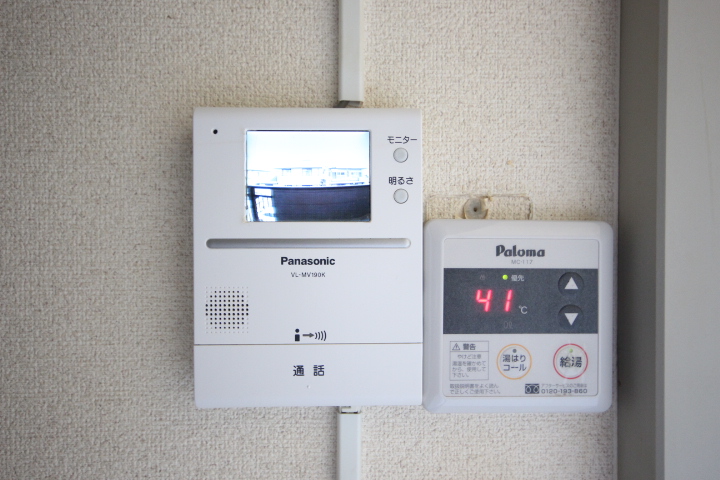 セキュリティ　来客時に便利なＴＶモニター付きインターホンです！