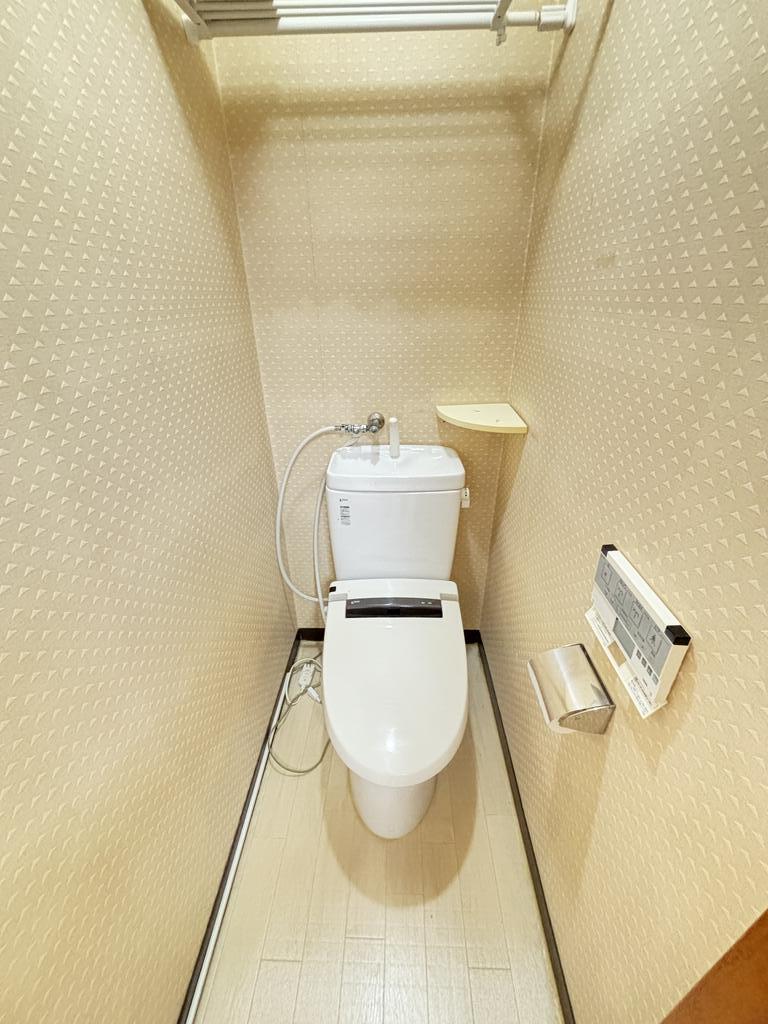 トイレ　ウォシュレット付