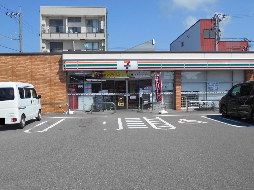 コンビニ　セブンイレブン金沢吉原町店（コンビニ）まで208m