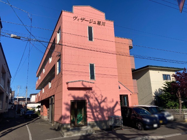 函館市堀川町のマンションの建物外観