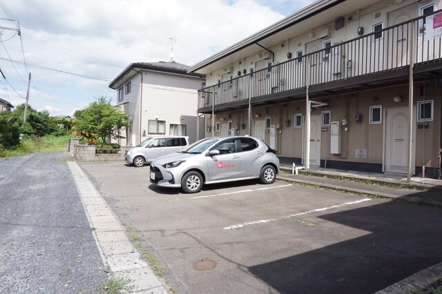 【アーバンハウスの駐車場】