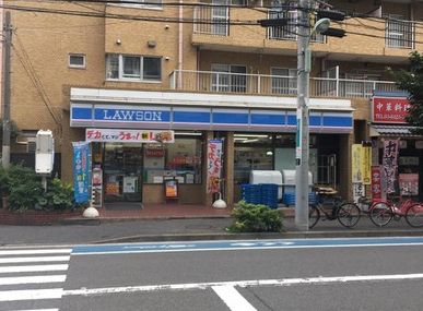 コンビニ　ローソン 大森海岸駅前店（コンビニ）まで114m