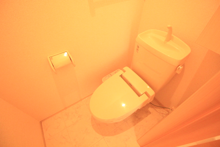 トイレ　温水洗浄便座☆