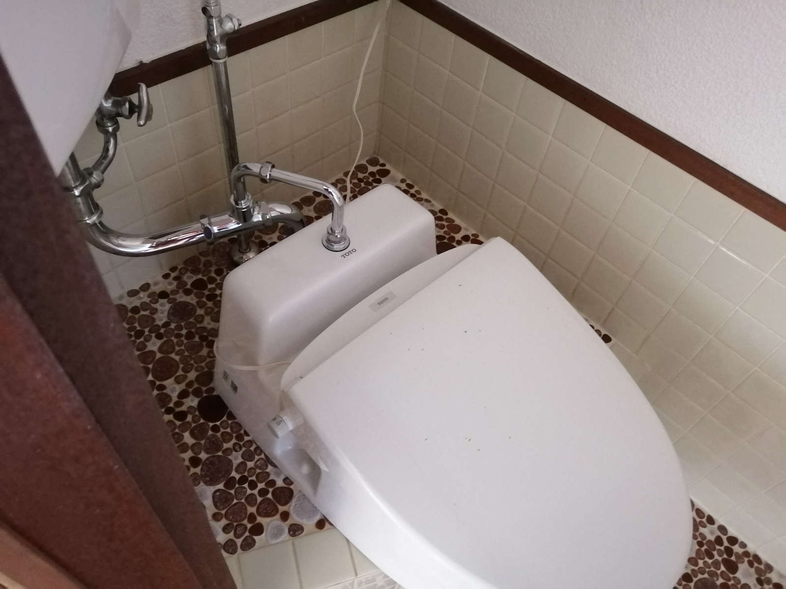 トイレ　和式の水洗トイレです。