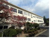 中学校　倉敷市立東中学校（中学校）まで427m