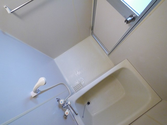 バス・シャワールーム　お風呂で日々の疲れを落としましょう