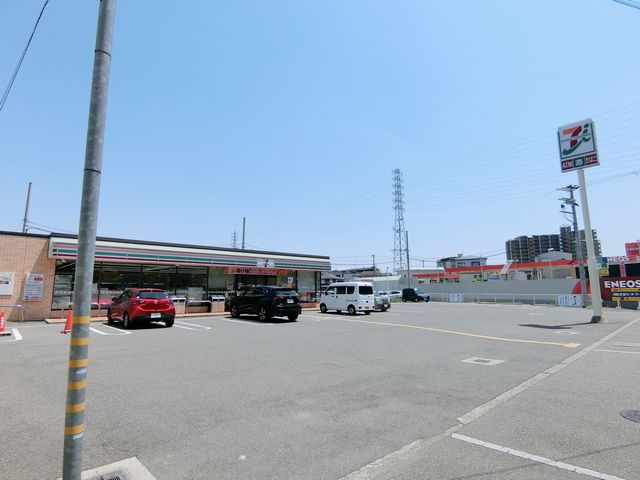 コンビニ　セブンイレブン堺金岡町店（コンビニ）まで762m