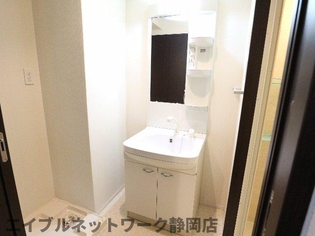 ＪＲ東海道本線 静岡駅 徒歩17分 5階建 築13年の内装写真