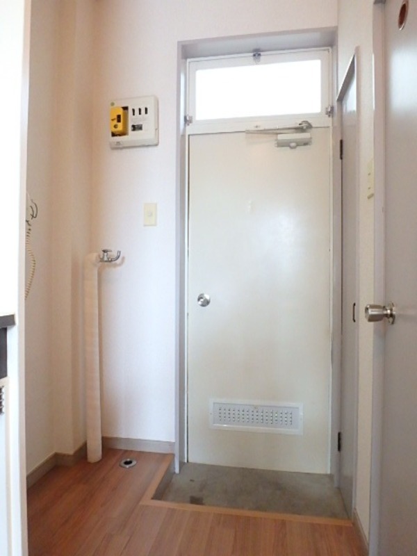 玄関　図面と現状に相違がある場合には現状を優先