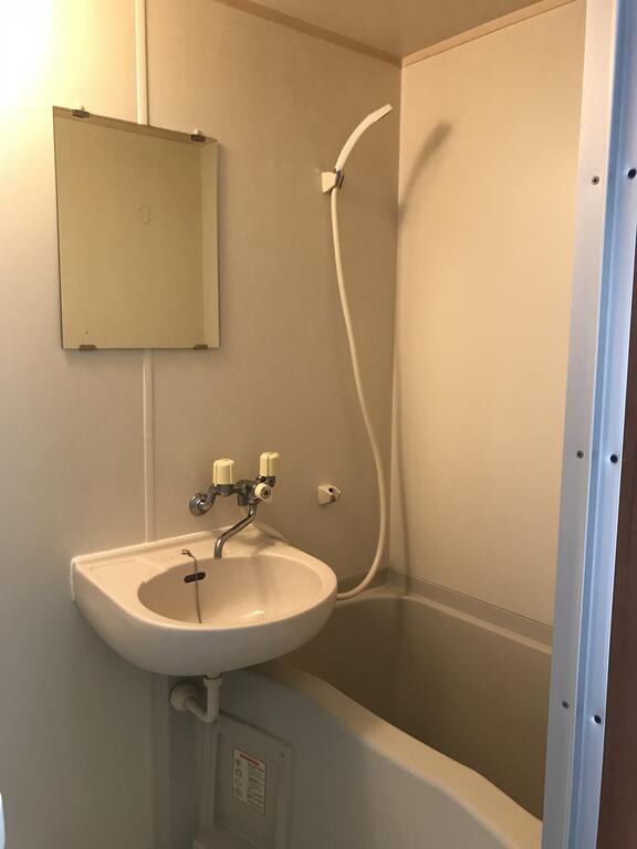 バス・シャワールーム　※写真は同タイプのお部屋のものです