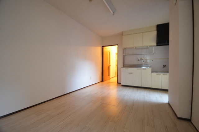 居室・リビング　写真は別号室のものです。