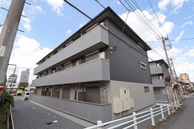 土浦市桜町のアパートの建物外観