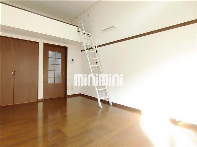 居室・リビング　７．５帖の洋室です。