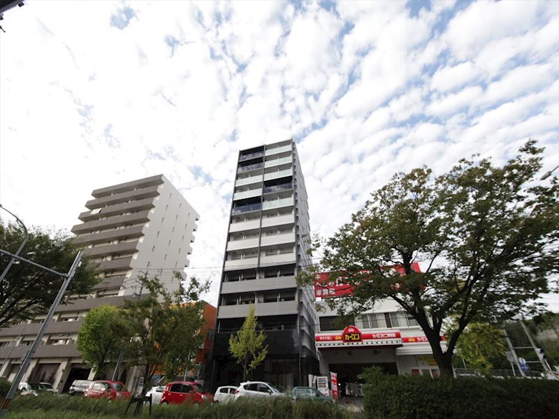 名古屋市名東区本郷のマンションの建物外観