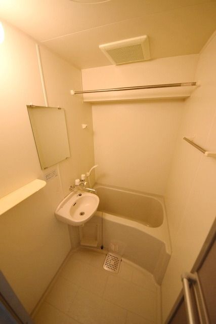 バス・シャワールーム　★バストイレ別のお部屋です★